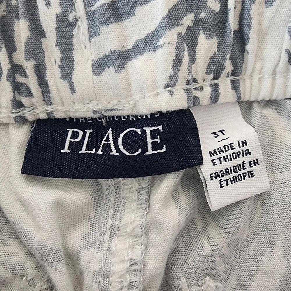 The Children's Place Palm Tree Hawaiian Print Shorts - Size 3T
